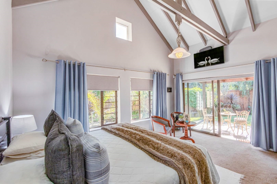 3 Bedroom Property for Sale in Brenton On Lake Western Cape